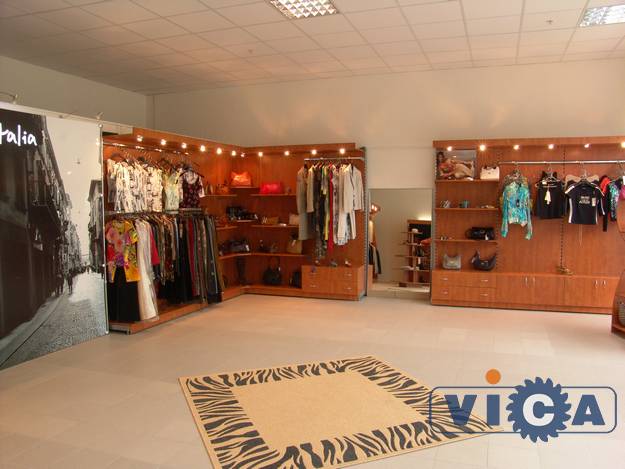 Наш выставочный зал расположен по адресу: г. Москва, Варшаское ш, д. 36,    здесь Вы можете заказать и купить торговое оборудование для магазинов одежды.