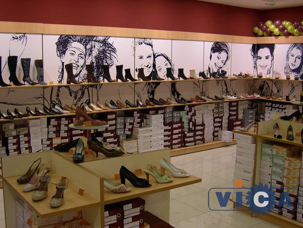 12 серия торговой мебели "Двина" поможет оборудовать интерьер обувного магазина.