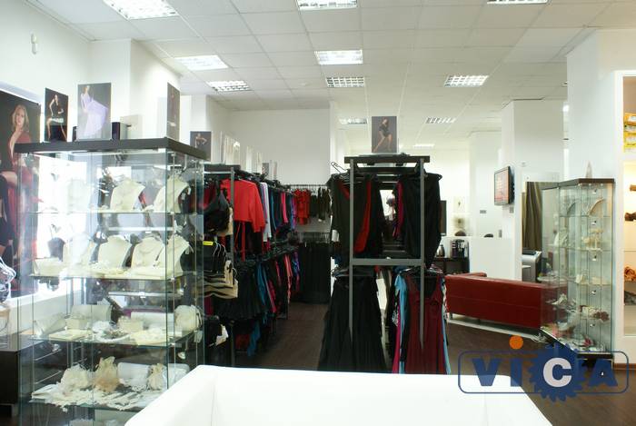 31 Оборудование для магазина одежды Москва
